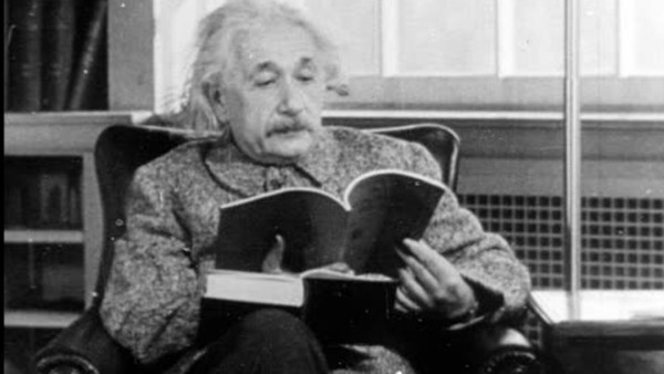 Những bài học rất thú vị từ cuộc đời của Albert Einstein ảnh 2