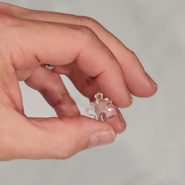 Đồ chơi mới khi ở nhà cách ly: Bộ ghép hình trong veo, có cấp độ “Phát Điên” siêu khó ảnh 2