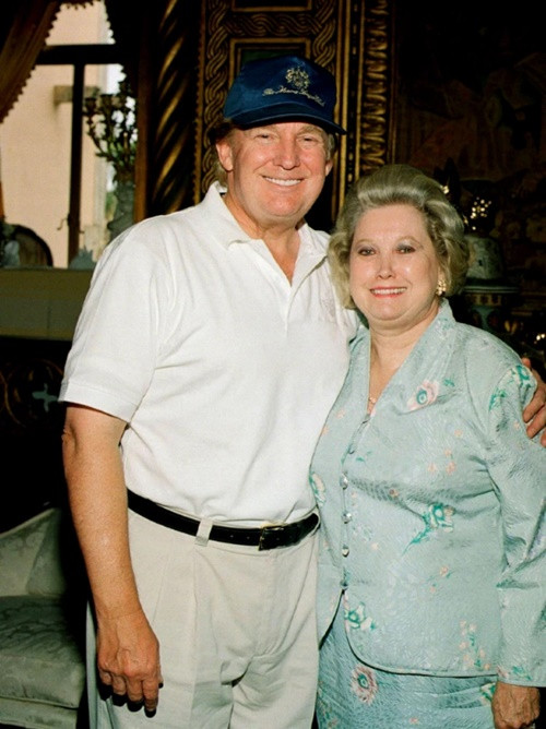 Khổ như Tổng thống Trump: Cảm ơn chị ruột lên mạng ủng hộ mình, ai ngờ đó là tài khoản dỏm ảnh 1