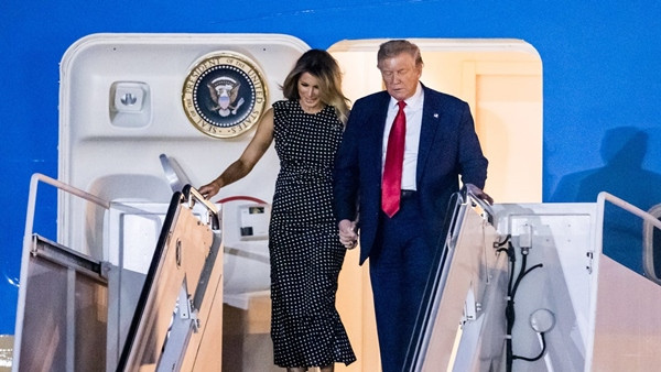 Để ngăn Tổng thống Trump về nhà, hàng xóm kêu bị “tổn thương não” vì máy móc quanh nhà ông ảnh 3