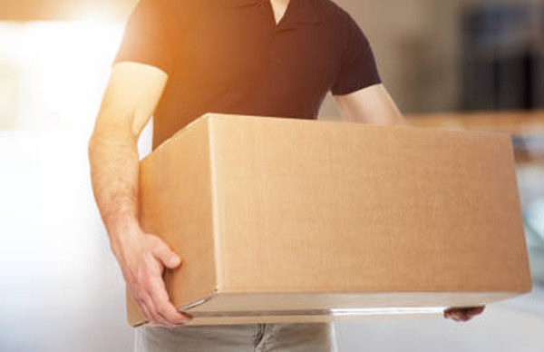 Những món đồ đắt tiền và sự trung thực của người ship hàng ảnh 3