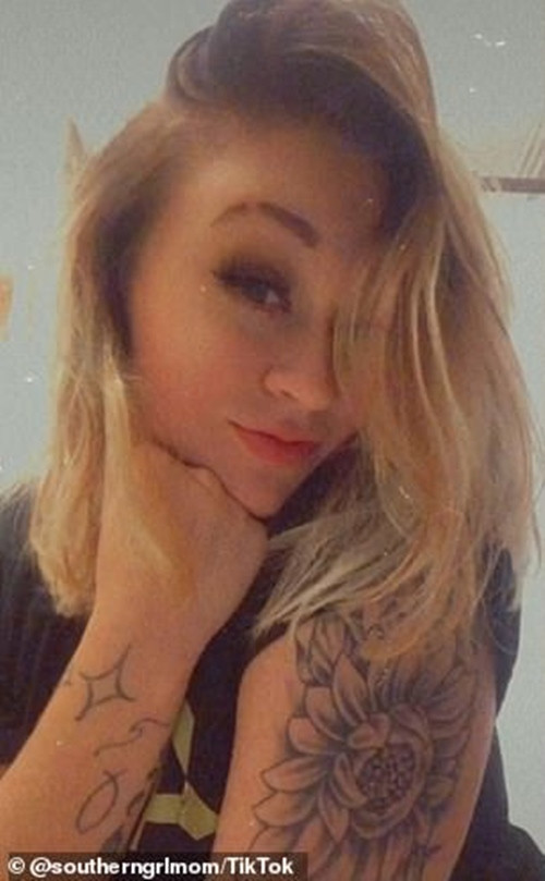 Cho gấu ăn dưa hấu rồi chụp ảnh khoe trên mạng, cô gái không biết mình đối diện hậu quả gì ảnh 4