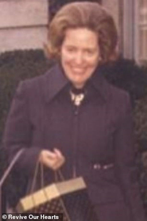 Để ngăn Tổng thống Trump về nhà, hàng xóm kêu bị “tổn thương não” vì máy móc quanh nhà ông ảnh 2