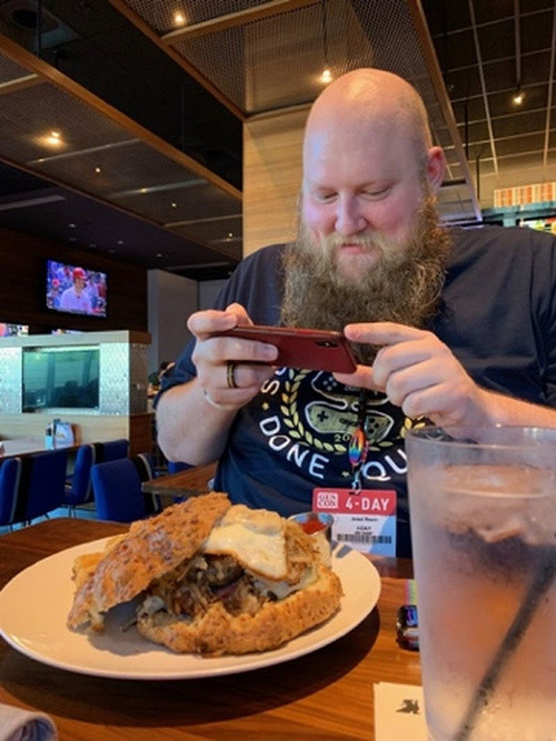 Giảm gần 100kg chỉ trong 10 tháng, anh chàng 195kg tiết lộ động lực khiến ai cũng té ngửa ảnh 1