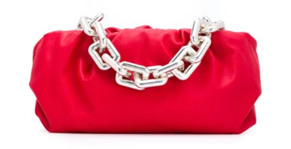 Đeo khẩu trang kín mít, Kylie Jenner vẫn gây chú ý vì body đẹp và đồ hiệu đắt đỏ ảnh 3