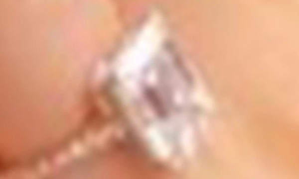 Sốc với giá trị của chiếc nhẫn đính hôn mà Brooklyn Beckham tặng vợ sắp cưới ảnh 3