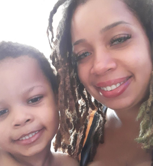 Cậu bé 3 tuổi bị khủng hoảng tâm lý khi xem video heo Peppa Pig đâm một nhân vật khác ảnh 3