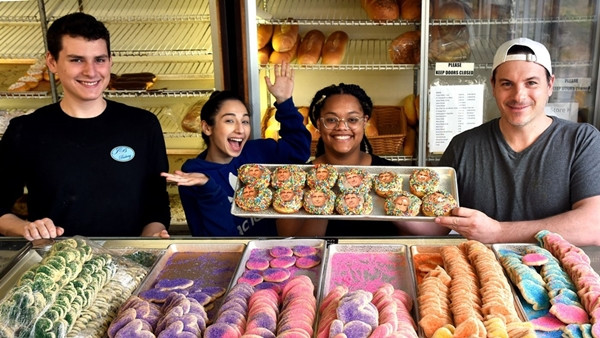 Sau “Bánh Cách Ly”, dân tình ào ào đặt mua “Bánh Bác Sĩ”! ảnh 4