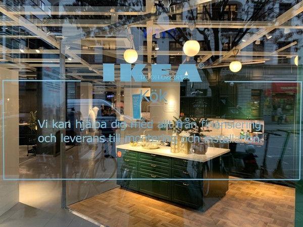 Một cửa hàng IKEA ở Thụy Điển – nhìn từ bên ngoài vào. Phát hiện “kho báu bị bỏ quên” gồm 50.000 khẩu trang, cửa hàng đã làm gì? ảnh 2