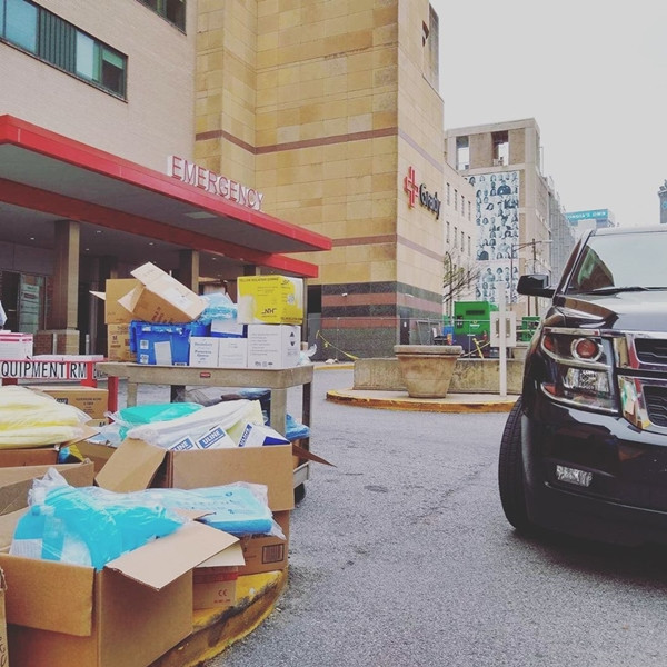 Grey’s Anatomy và các đoàn phim y khoa đồng loạt quyên góp chống dịch Covid-19 ảnh 3