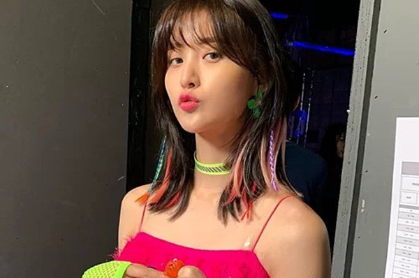 Đến mùa mặc áo ba lỗ rồi, tặng bạn 3 bí kíp cực dễ để không lo lộ dây áo chip ảnh 1