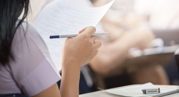 Vượt ải IELTS: 7 bước đơn giản mà cực kỳ hiệu quả giúp bạn cải thiện điểm thi Viết ảnh 2