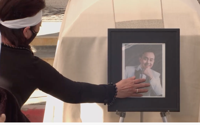 Showbiz 20/12: Ca sĩ tỷ phú Hà Phương viếng tặng gần 2 tỷ đồng ở đám tang nghệ sĩ Chí Tài ảnh 2