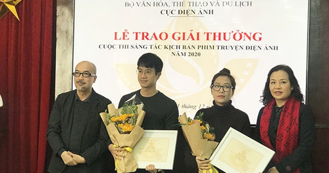 Showbiz 31/12: Nhan sắc ấn tượng của Tân Hoa hậu Hoàn vũ Nepal 2020 ảnh 4