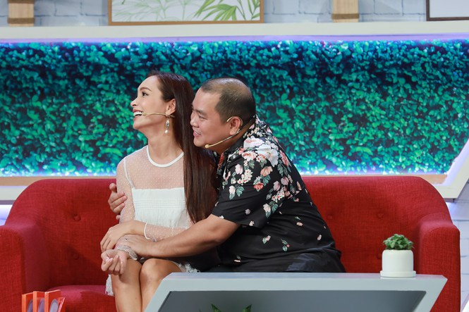 Showbiz 29/12: Điều Thủy Tiên thích nhất của Công Vinh là 'ở dơ' ảnh 2