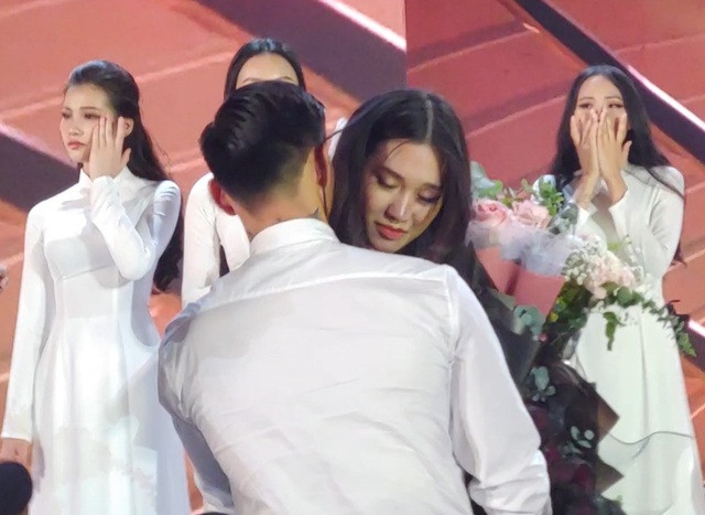 Động thái bất ngờ của Đoàn Văn Hậu khiến dân tình 'réo' tên Doãn Hải My ảnh 2