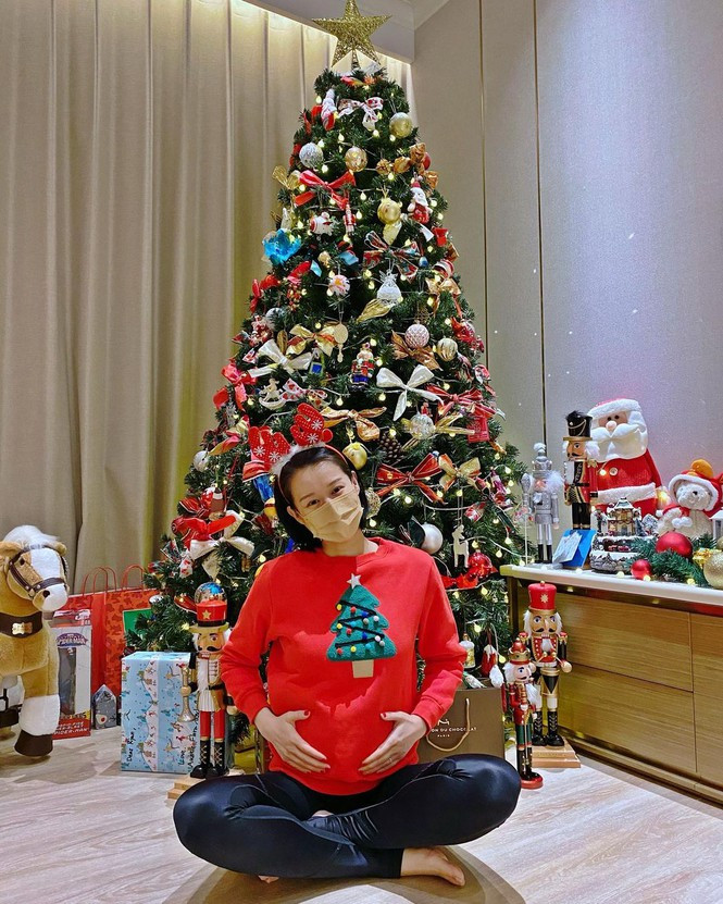 Showbiz 25/12: Sau ồn ào với Kiều Minh Tuấn, An Nguy mang thai khi yêu bạn đồng giới ảnh 6