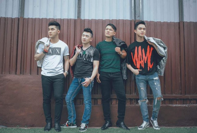 Showbiz 30/12: Việt Hương lên tiếng về việc hỗ trợ đưa tro cốt Vân Quang Long về Việt Nam ảnh 1