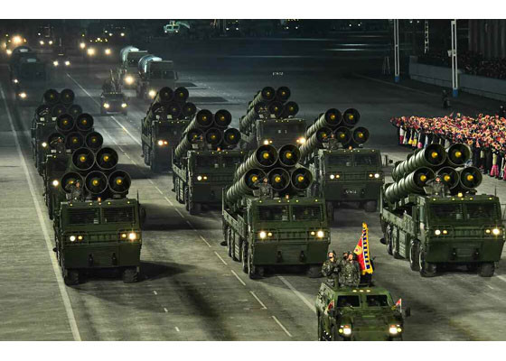 Triều Tiên duyệt binh hậu đại hội đảng, ra mắt tên lửa tàu ngầm mới ảnh 15