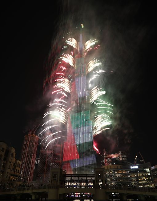 Giao thừa lặng lẽ ở Quảng trường Thời đại ảnh 9