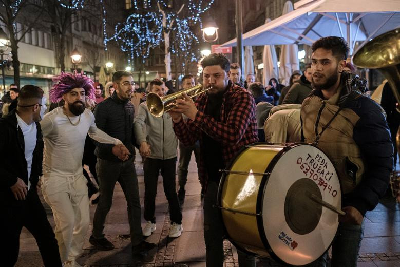 Giao thừa lặng lẽ ở Quảng trường Thời đại ảnh 22