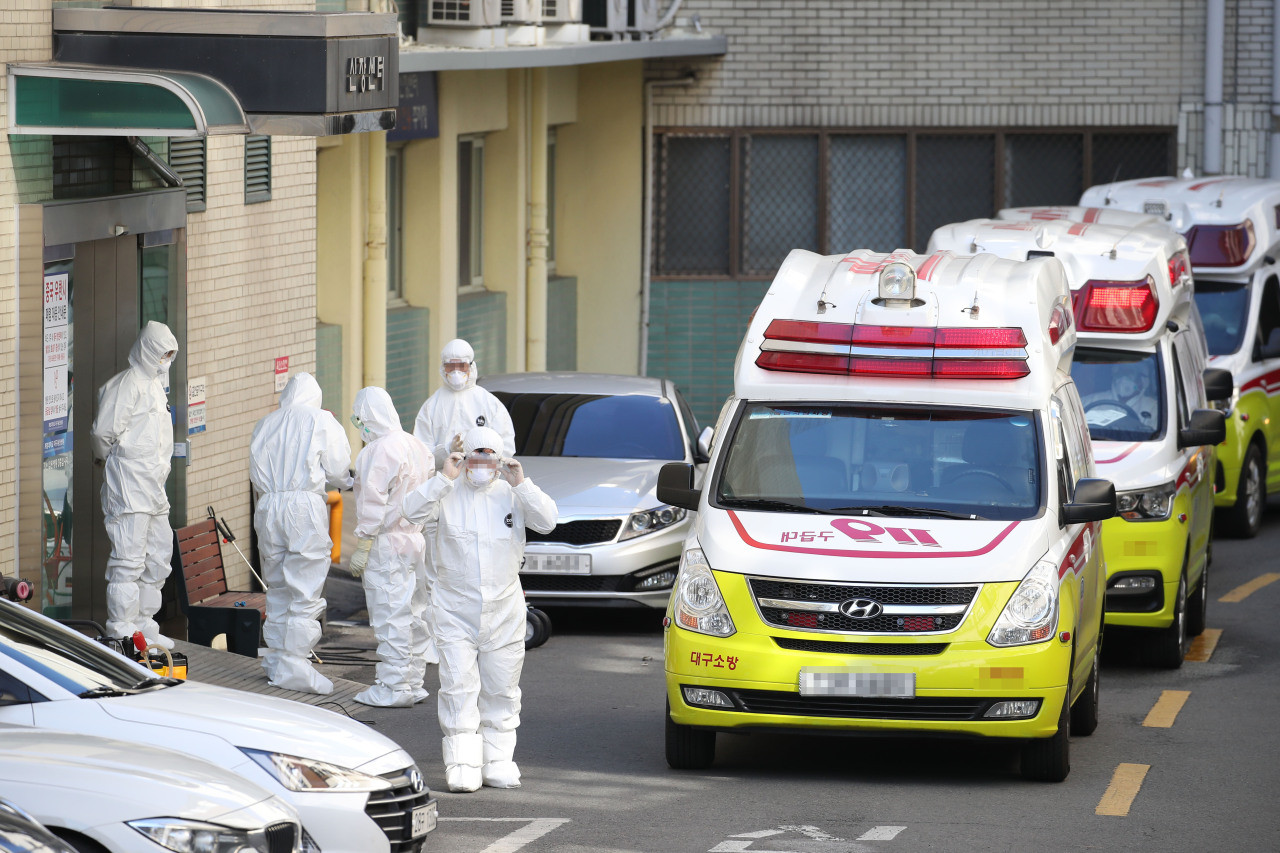 Nhà Trắng xin hơn 1 tỷ USD chống Covid-19, kiểm tra hàng Trung Quốc ảnh 1