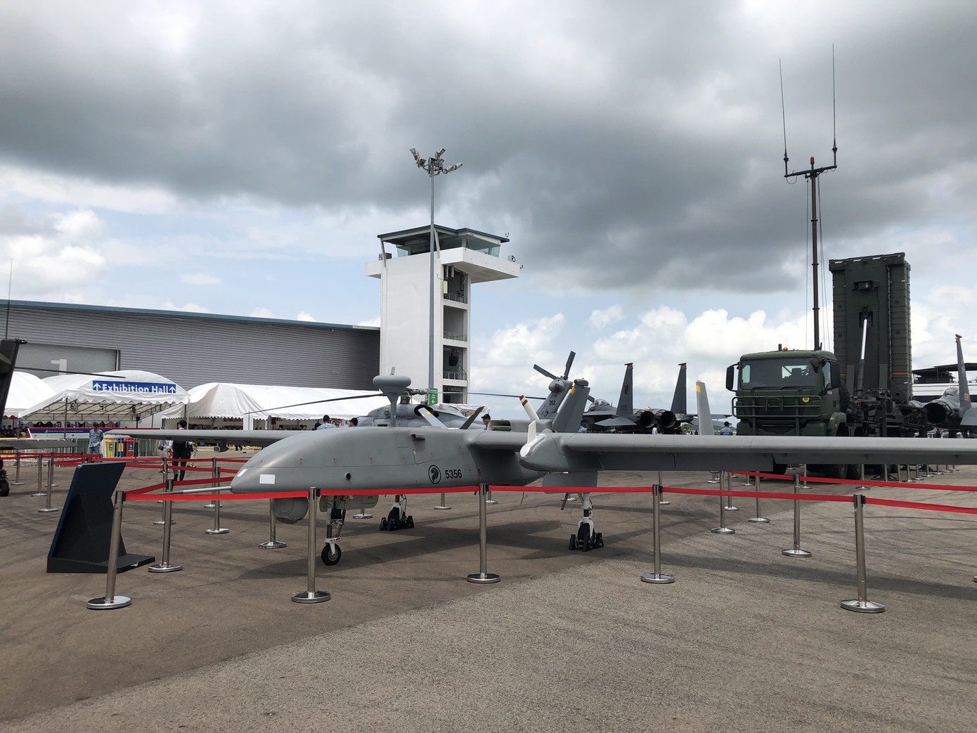 Những máy bay quân sự đình đám ở Singapore Airshow ảnh 11