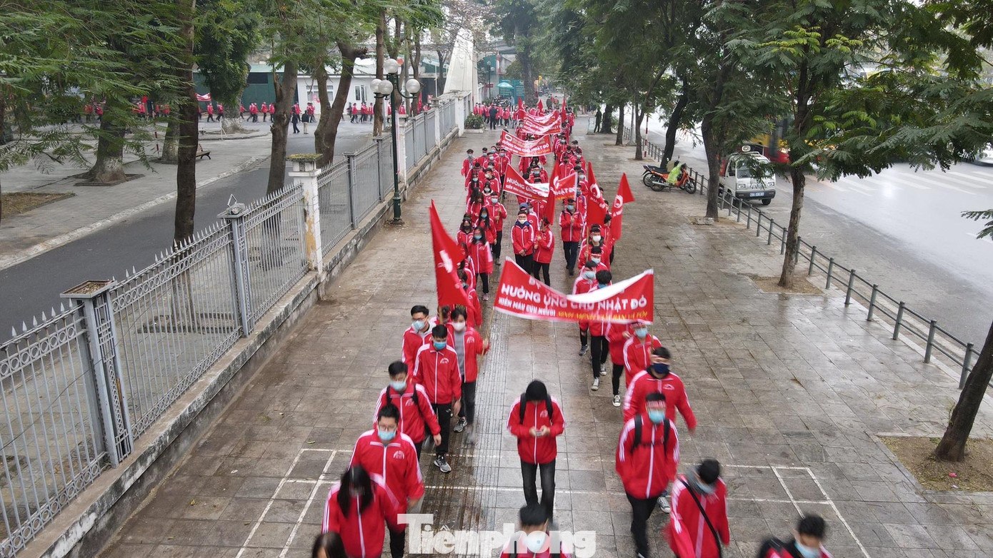 Sôi nổi diễu hành hưởng ứng ngày hội Chủ nhật Đỏ lần thứ XIII ảnh 14