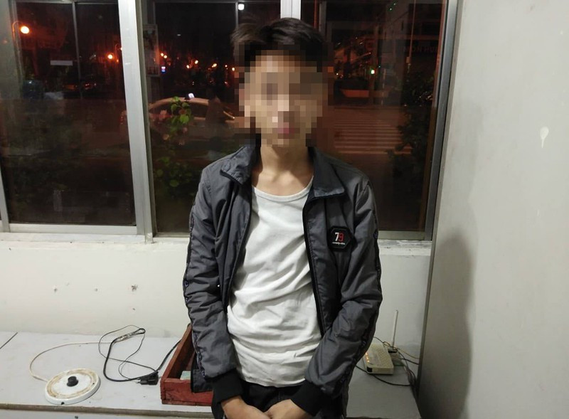 Giật túi xách bất thành, nhóm thanh niên dùng bình xịt hơi cay tấn công nạn nhân ảnh 1