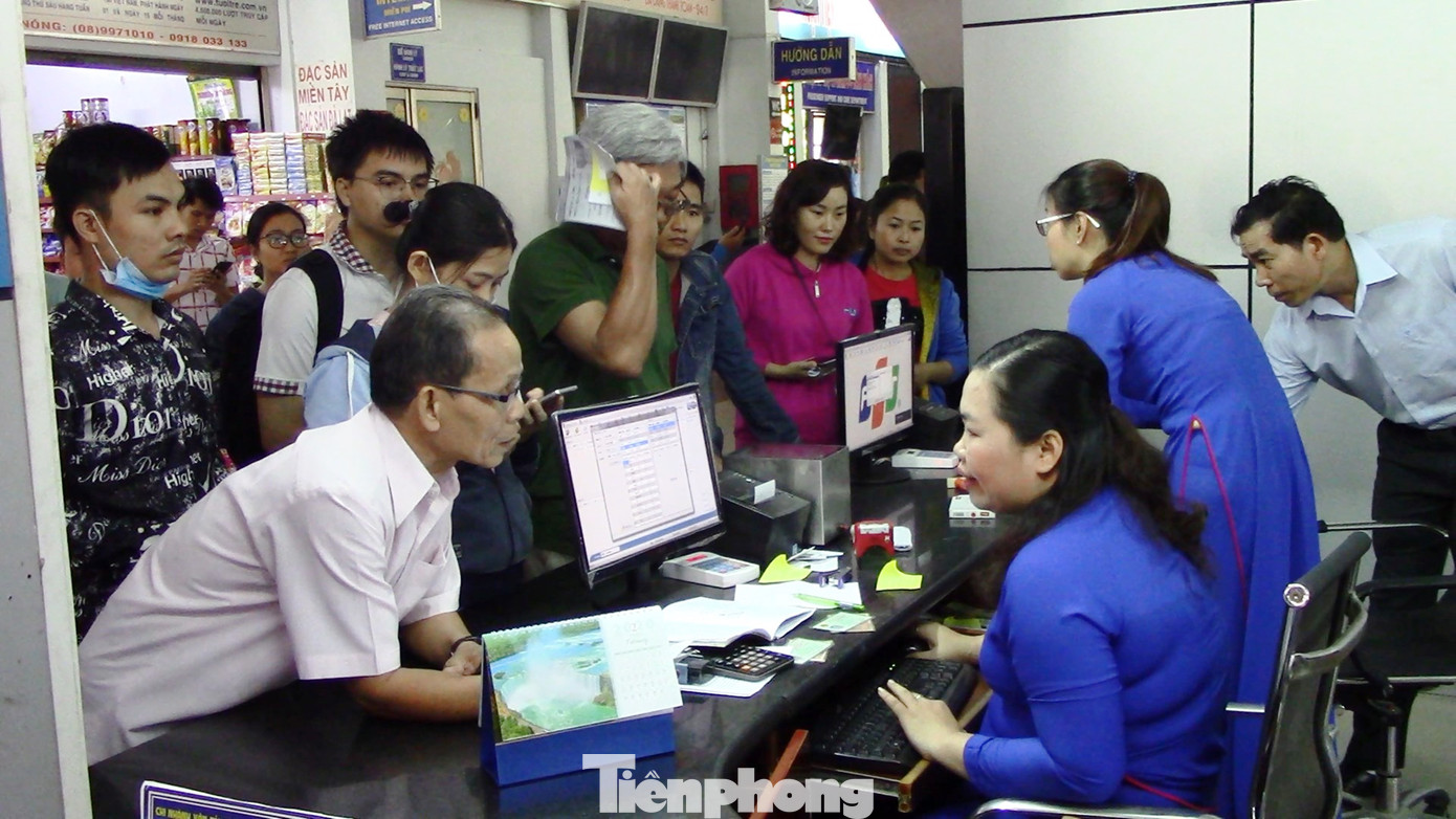 Gần 50.000 vé tàu Tết được đặt trong sáng đầu tiên ga Sài Gòn mở bán ảnh 3
