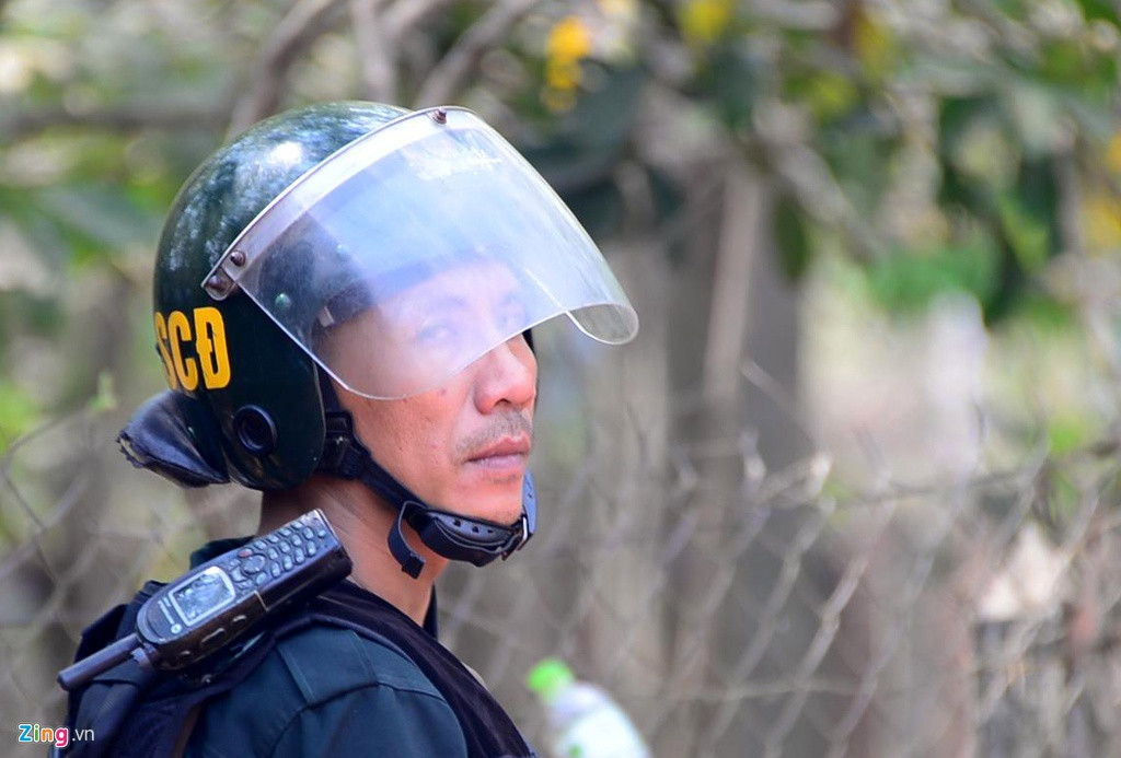 Cận cảnh hơn 300 chiến sĩ vây rừng, truy bắt nghi can bắn chết 5 người ảnh 4