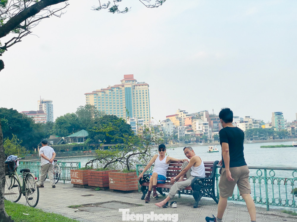 Hà Nội nắng nóng 40 độ C ảnh 1