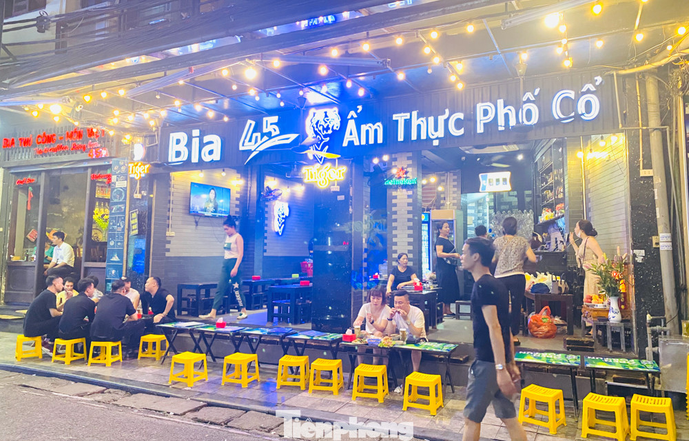 Sau giãn cách, phố Tây Tạ Hiện vẫn đìu hiu ảnh 6