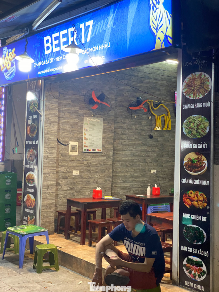 Sau giãn cách, phố Tây Tạ Hiện vẫn đìu hiu ảnh 5