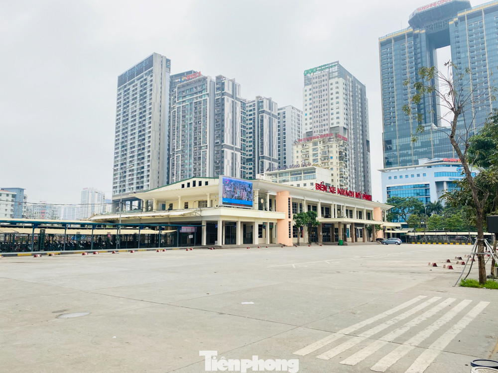 Bến xe Thủ đô vắng lặng trong ngày thực hiện Chỉ thị của Thủ tướng ảnh 5