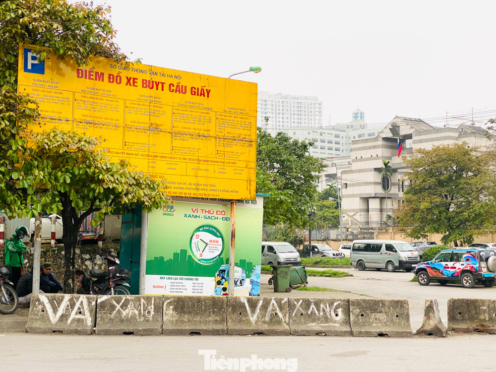 Bến xe Thủ đô vắng lặng trong ngày thực hiện Chỉ thị của Thủ tướng ảnh 2