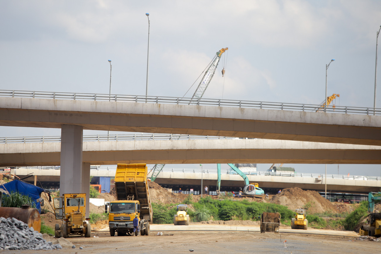 Toàn cảnh đại công trường 402 tỷ đồng nối vành đai 3 với cao tốc Hà Nội - Hải Phòng ảnh 7