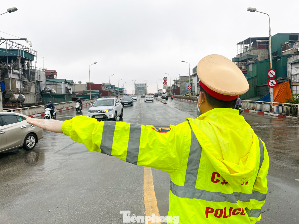 Các chốt giám sát COVID-19 cửa ngõ Thủ đô hoạt động ra sao? ảnh 13