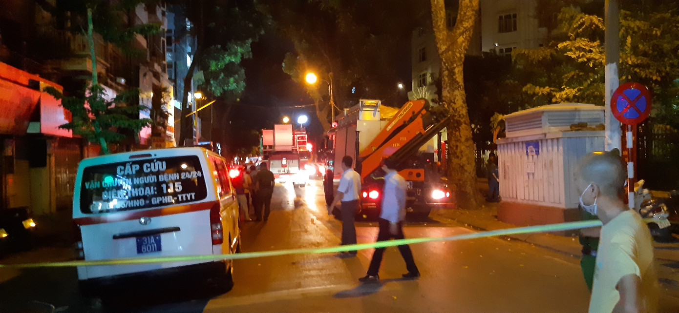 Hãi hùng hiện trường vụ sập giàn giáo ở Hà Nội khiến 3 người tử vong ảnh 7