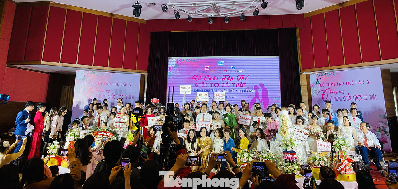 Xúc động lễ cưới tập thể 'Giấc mơ có thật' ảnh 6