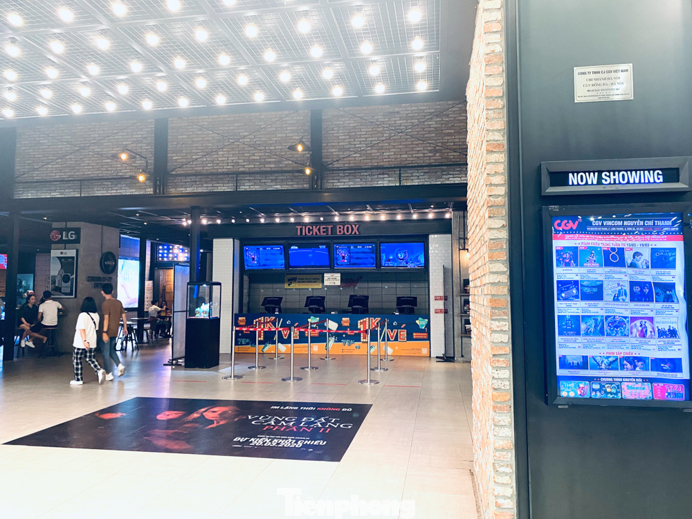 Đua nhau tung khuyến mãi, các rạp phim vẫn đìu hiu hậu giãn cách ảnh 5