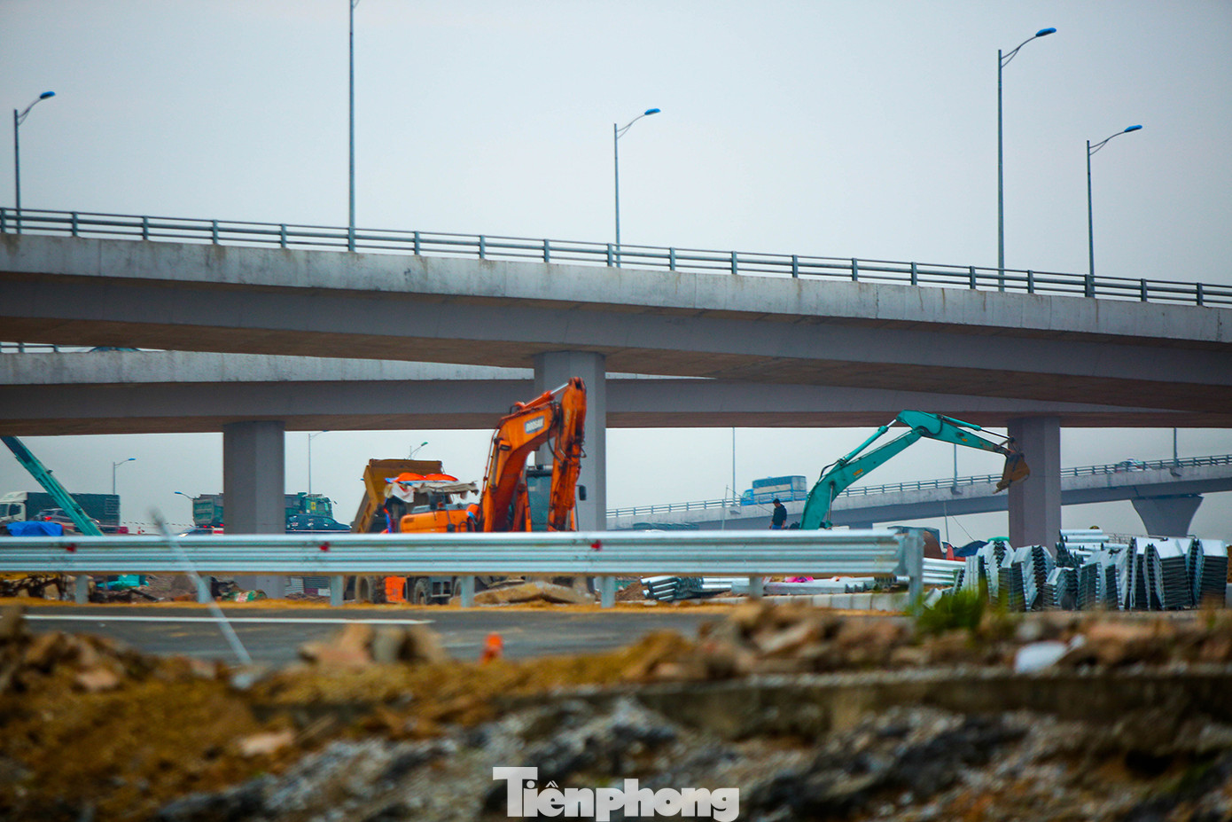 Nhìn gần nút giao 400 tỷ đồng sắp hoàn thiện ở Hà Nội ảnh 5