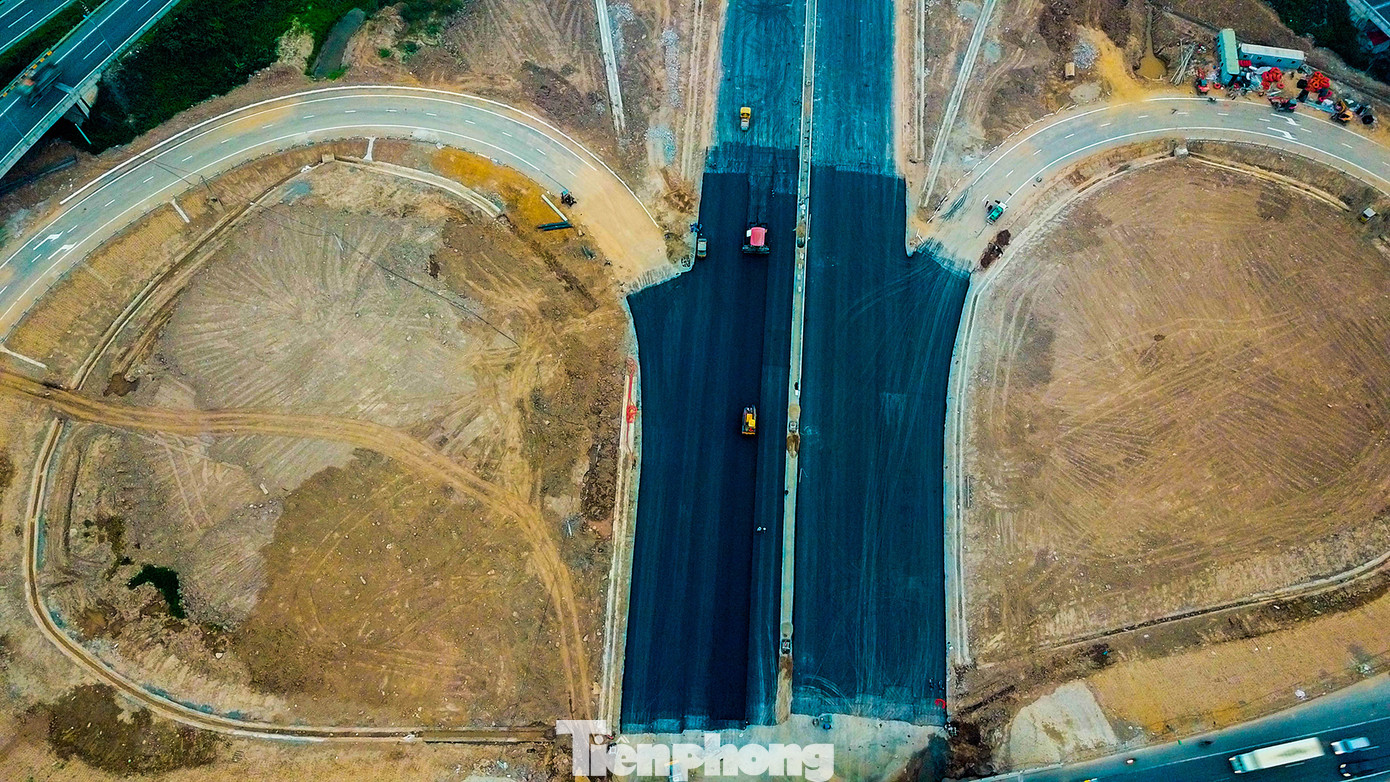 Nhìn gần nút giao 400 tỷ đồng sắp hoàn thiện ở Hà Nội ảnh 2