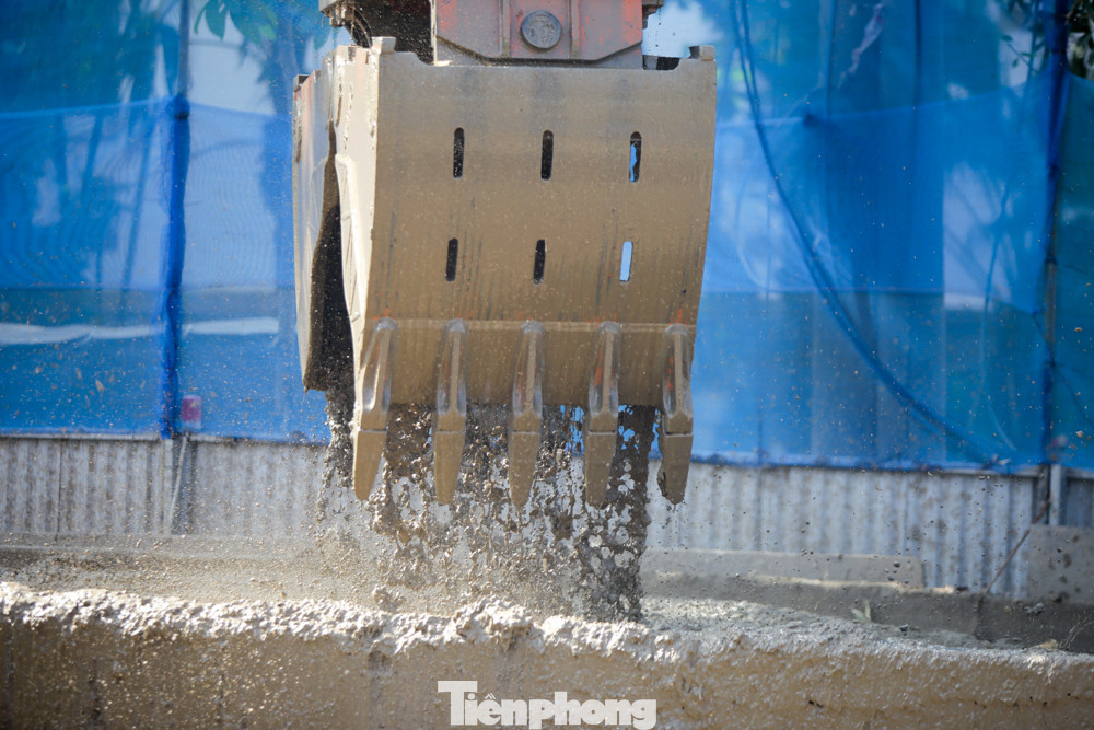 Thi công giếng thoát hiểm, thông gió đường sắt Nhổn - Ga Hà Nội ảnh 11