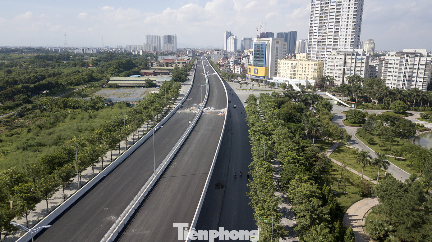 Cận cảnh đường vành đai 3 trên cao nối cầu Thăng Long - Mai Dịch sắp thông xe ảnh 2