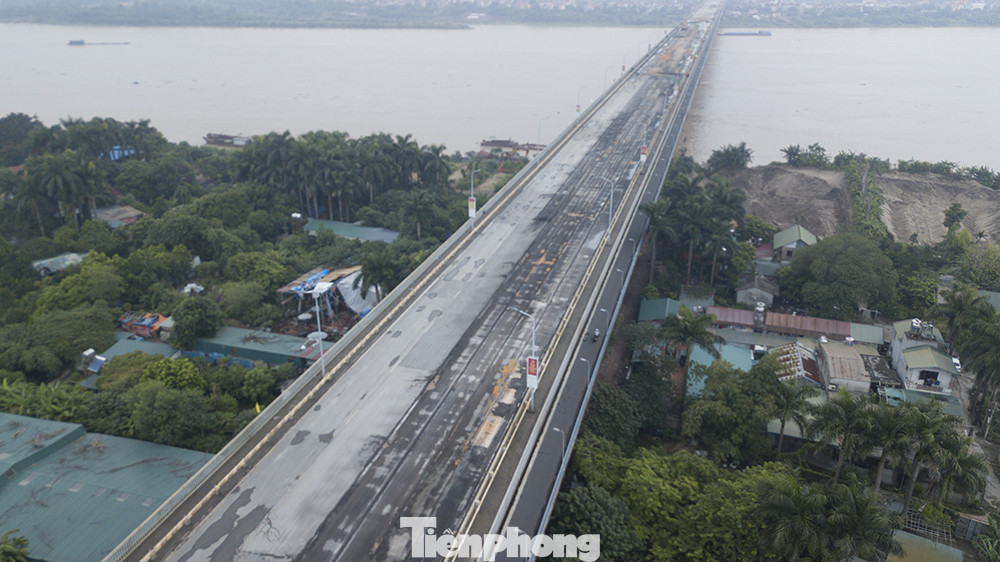 Cận cảnh 'đại công trường' sửa chữa mặt cầu Thăng Long ảnh 7