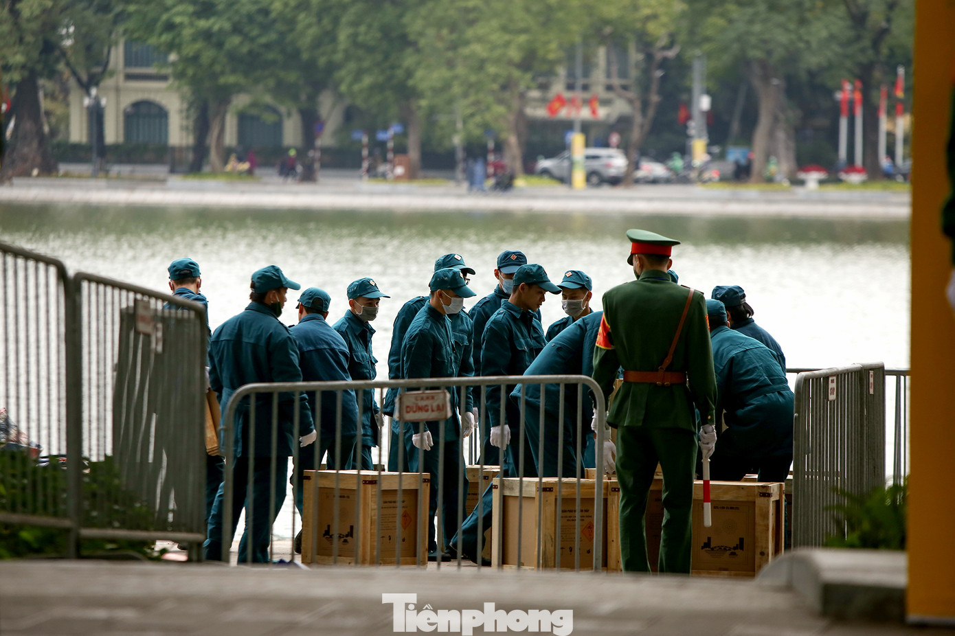 Nhìn gần trận địa pháo hoa cho đêm giao thừa Hà Nội ảnh 4