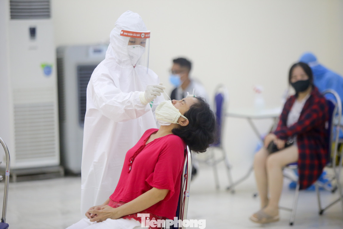 Hà Nội kêu gọi người dân trở về từ Đà Nẵng khẩn trương xét nghiệm PCR ảnh 9