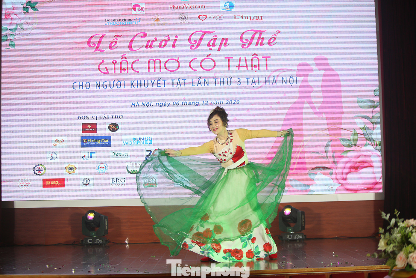 Xúc động lễ cưới tập thể 'Giấc mơ có thật' ảnh 10