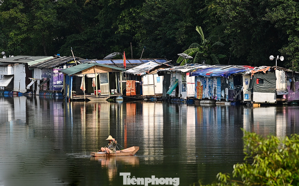 Cuộc sống bị đảo lộn của người dân bãi giữa sông Hồng mùa nước lên ảnh 3